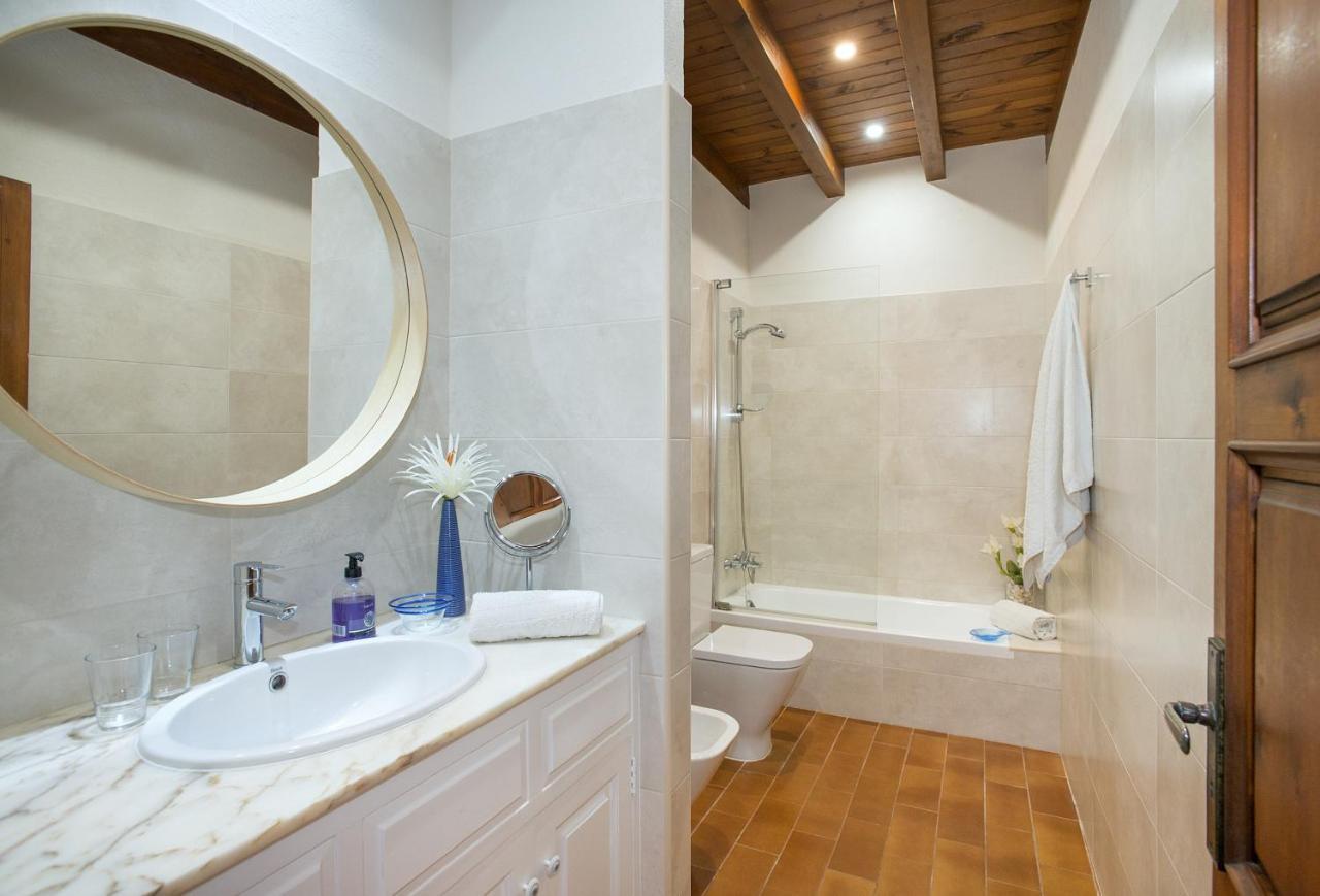 Owl Vallori - 5 Min Walk To The